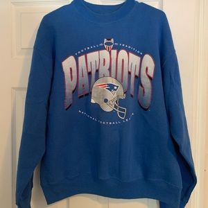 Vintage Patriots Crew Neck